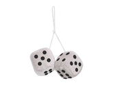 Pehmonopat autoon – valkoiset fuzzy dice -nopat 6 x 6 cm