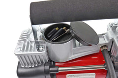 12 V autokompressori kahdella sylinterillä