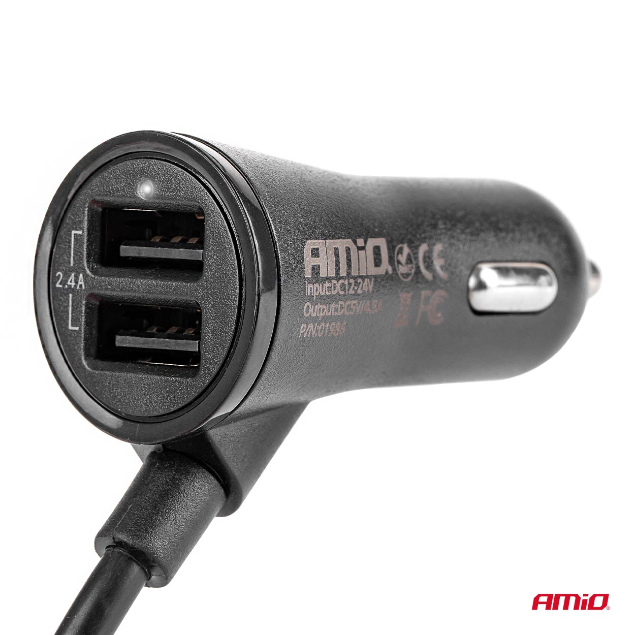 USB-autolaturi 1,5 metrin kaapelilla