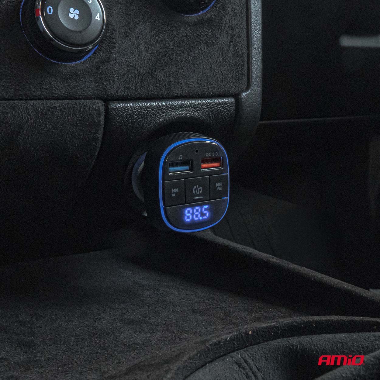 FM-lähetin autoon handsfree-puheluita varten
