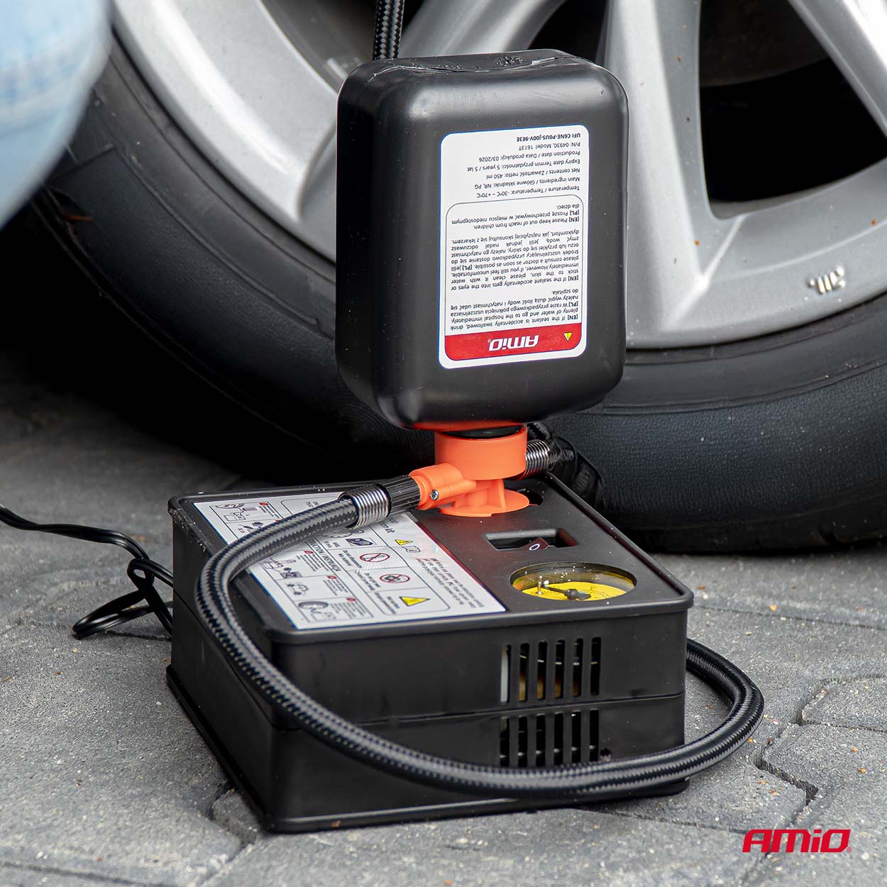 12 V kompressori renkaan korjaukseen ja täyttöön