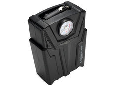 CARMOTION 12 V ilmakompressori analogisella painemittarilla ja adaptereilla
