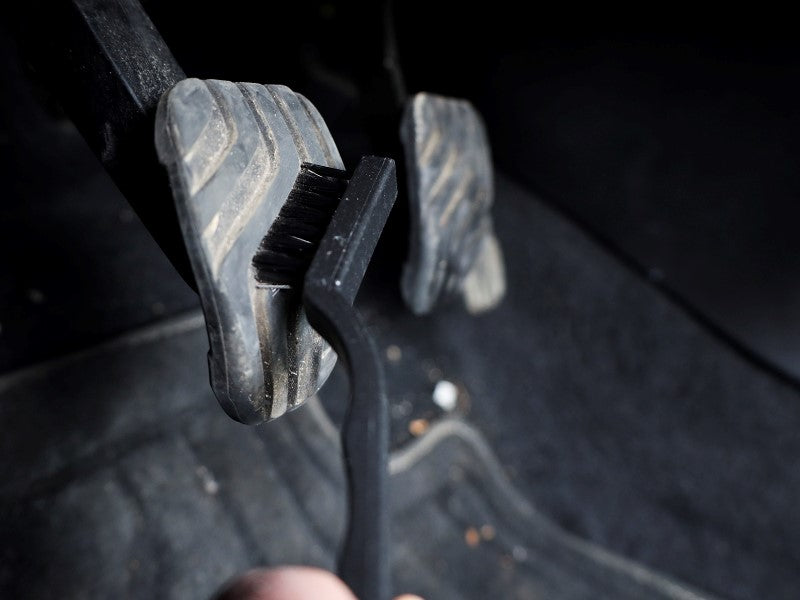 Mikrokuituliina ja auton pesukinnas detailing-sarjassa
