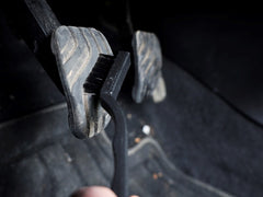 Mikrokuituliina ja auton pesukinnas detailing-sarjassa