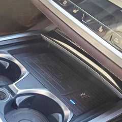 BMW 7-Serie 2016-2022 langaton mobiililaturi 15 W pikalatauksella 