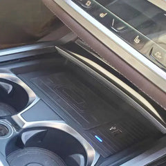 BMW 7-Serie 2016-2022 langaton puhelinlaturi 15 W pikalatauksella 