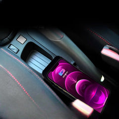 Renault Clio IV 2013-2019 langaton puhelinlaturi 15 W pikalatauksella 